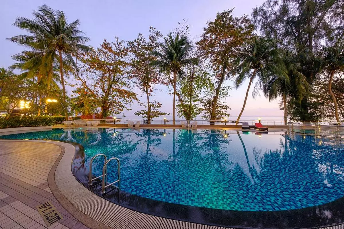 Mercure Penang Beach OUTDOOR POOL (Copy).jpg